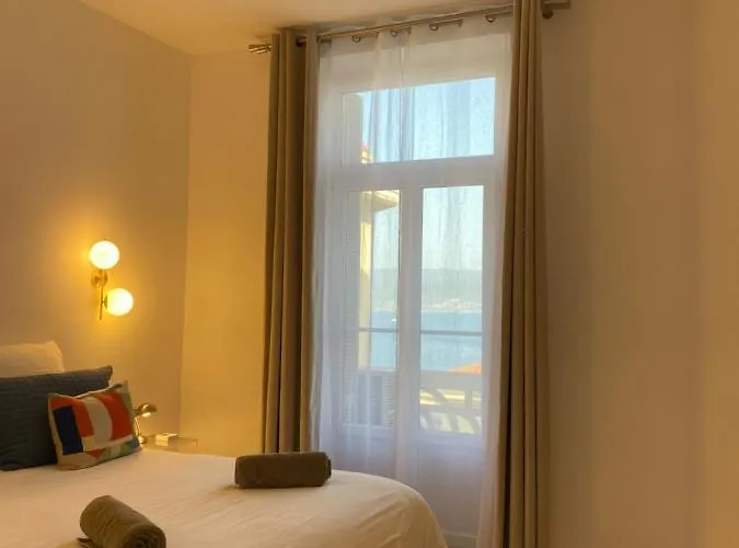 : De Grand Standing Vue Mer. Apartment *